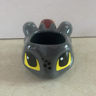 Зак! Укрощение дракона мастер Ночное зло кружка , серый тело с желтым глаз , оранжевый Клюв дизайн