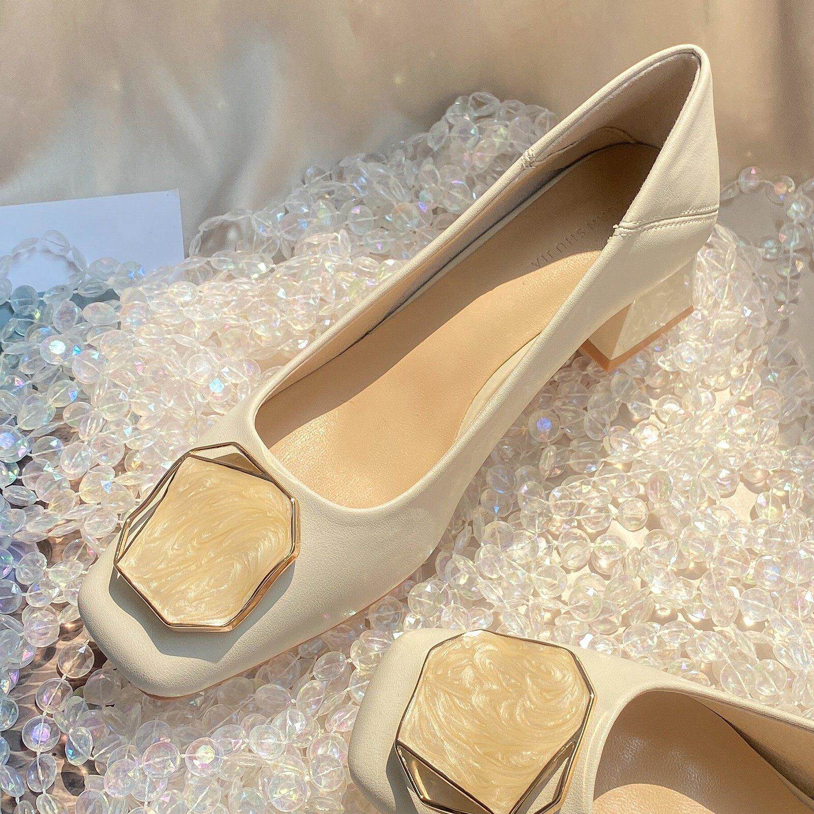 香港真皮方头粗跟单鞋女2025春季新款软皮高跟鞋女中跟百搭四季鞋