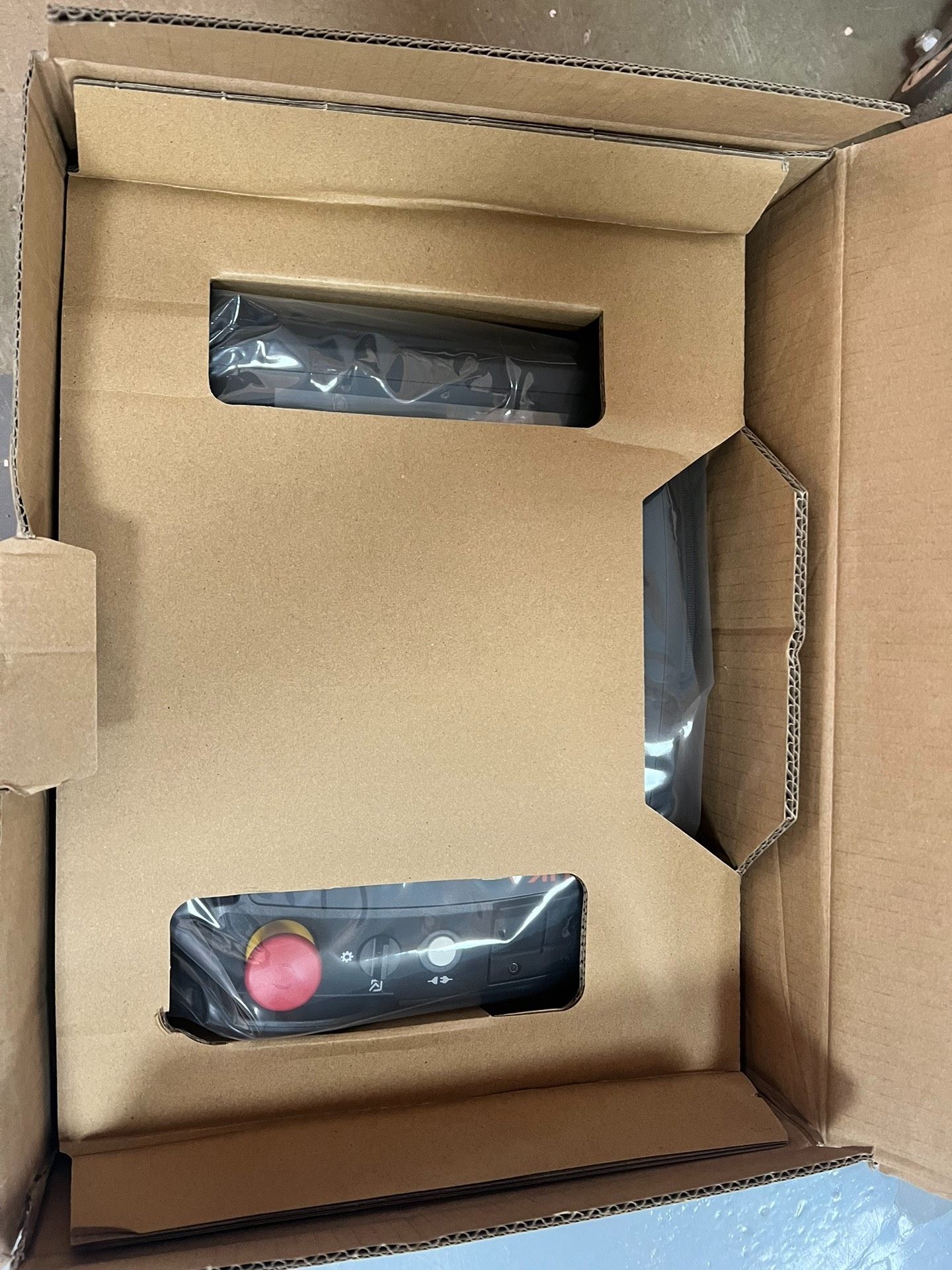 全新库卡示教器00291556，全新带包装，对标对码