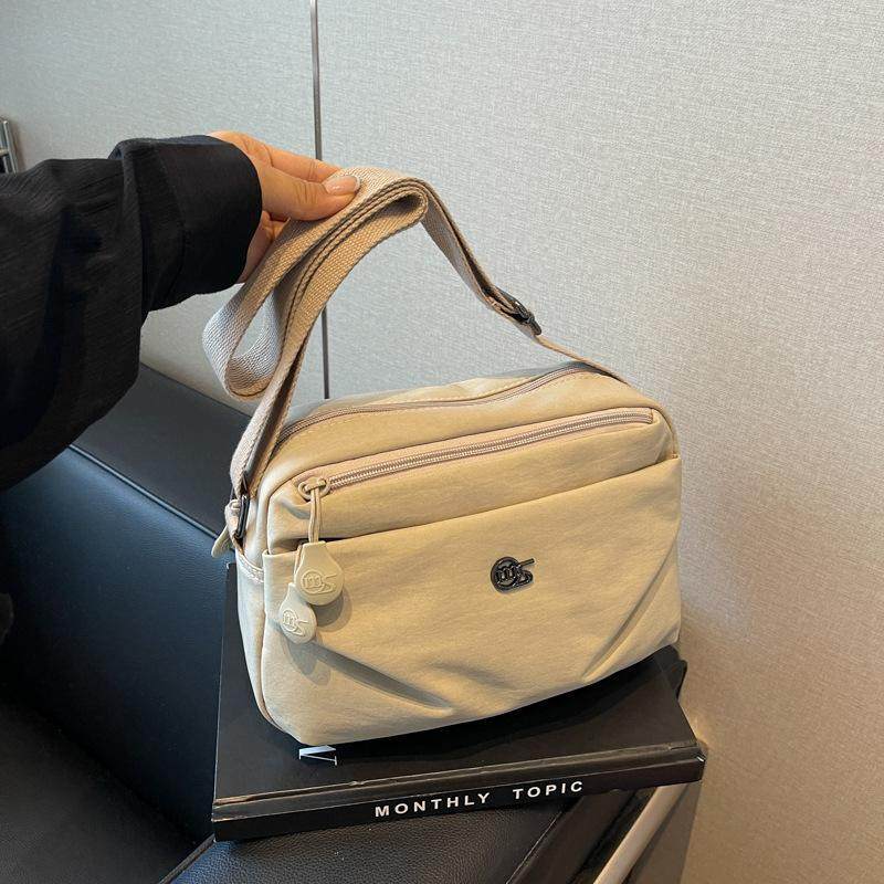 新款妈妈斜挎包轻便防水牛津布帆布女包中老年休闲运动尼龙背包,箱包皮具/热销女包/男包,小方包,淘宝优惠券,粉丝福利购,淘宝优惠卷