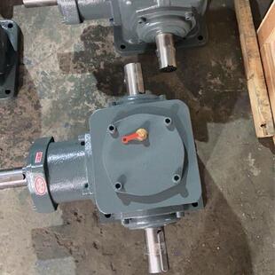 台鑫传动提供T系列螺旋伞齿轮换向器