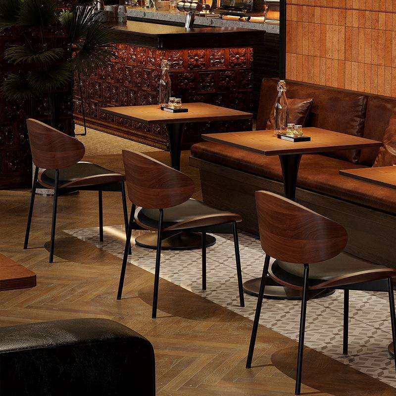 复古酒吧桌椅组合西餐厅实木餐桌椅小酒馆商用桌子椅子简餐店桌椅