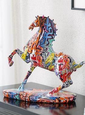 现代创意轻奢彩色骏马桌面摆件马到成功客厅办公室书房装饰品礼物