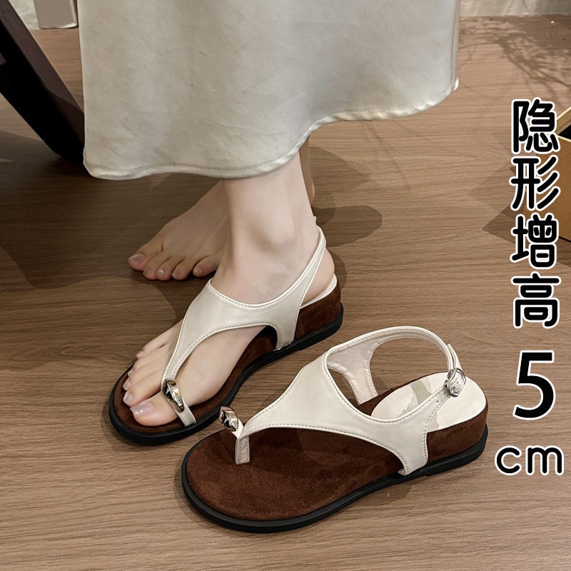 香港真皮坡跟套趾凉鞋女夏外穿2026新款厚底配裙子夹趾沙滩罗马鞋