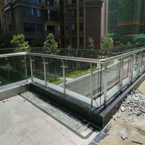 不锈钢玻璃栏杆卡槽立柱栏杆楼梯扶手护栏商场钢化玻璃景观护栏