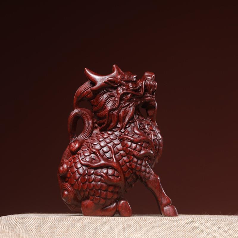 紫檀麒麟绿檀新款瑞兽手把件摆件木雕汽车中控饰品
