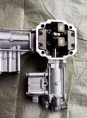 变速箱小盖重汽豪沃T7H自动挡变速箱小盖总成AMT执行机构配件