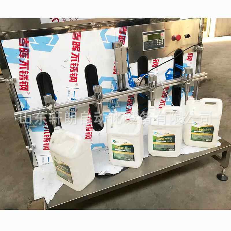 半自动玻璃水灌装机液体肥料防冻液灌装生产线车用尿素灌装机