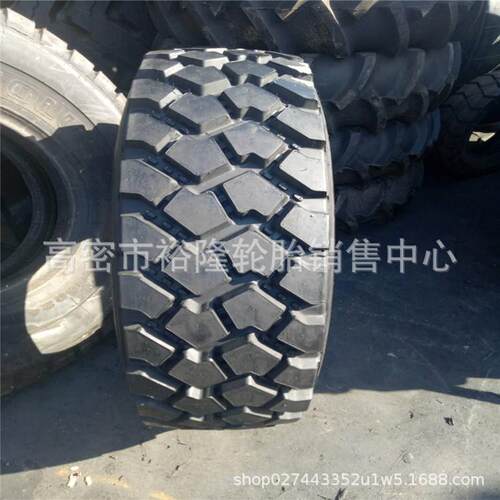 销售吊车越野轮胎365/85R20 395/85R20 385/95R25 445/95R25