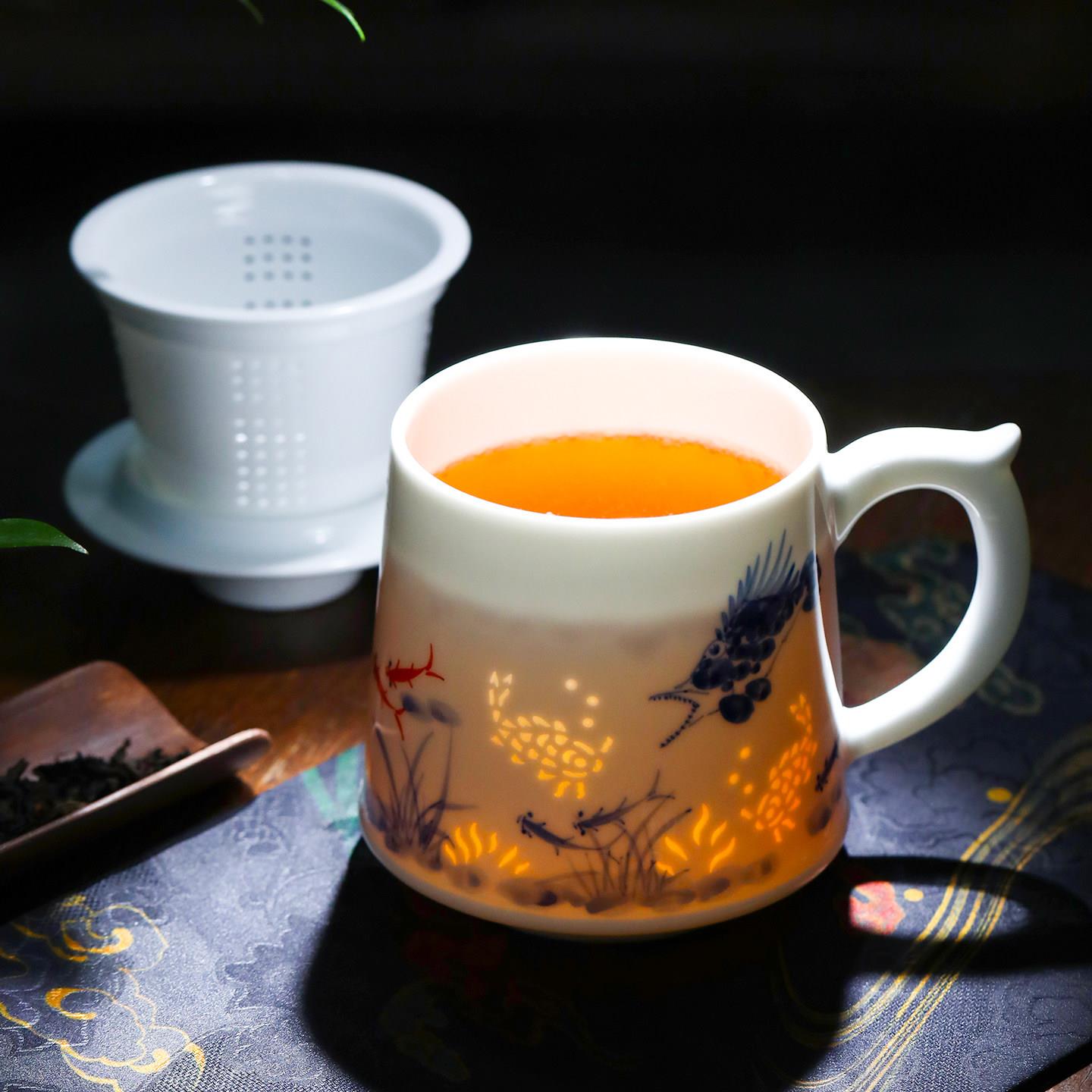 景德镇陶瓷茶杯茶水分离青花瓷玲珑办公杯带过滤杯大容量水杯送礼