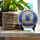 7饼 提 勐海班章老树茶厂 357g 1提 2022年金白莲普洱生茶