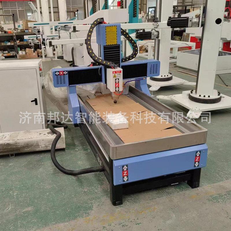 工艺品6090小型数控雕刻机亚克力PVC软金属切割打孔铣型开槽