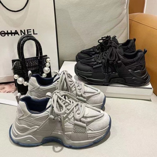 Women's grey platform elevating sneakers女士夏季运动鞋
