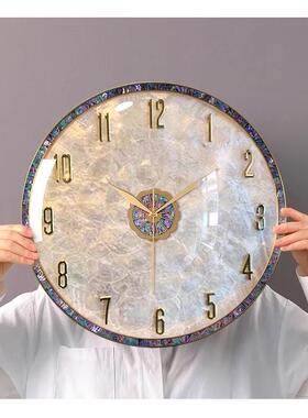 l1s轻奢贝壳挂钟2024高级感创意挂表时钟表挂墙2023新款客厅高挡