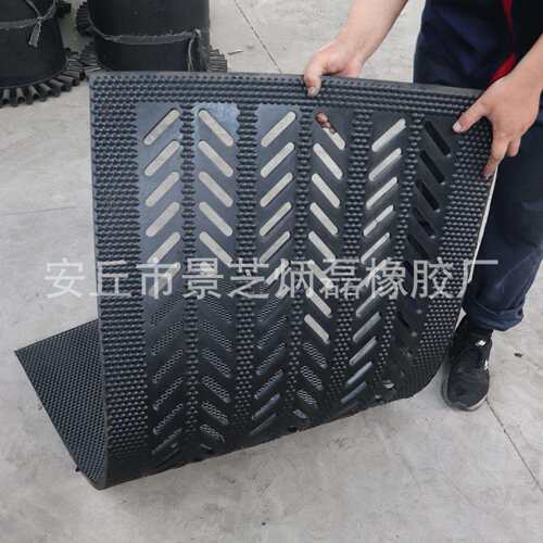 猪防滑胶垫PYP猪舍牛仔产床垫加厚隔防潮热猪橡场养殖保温母橡胶