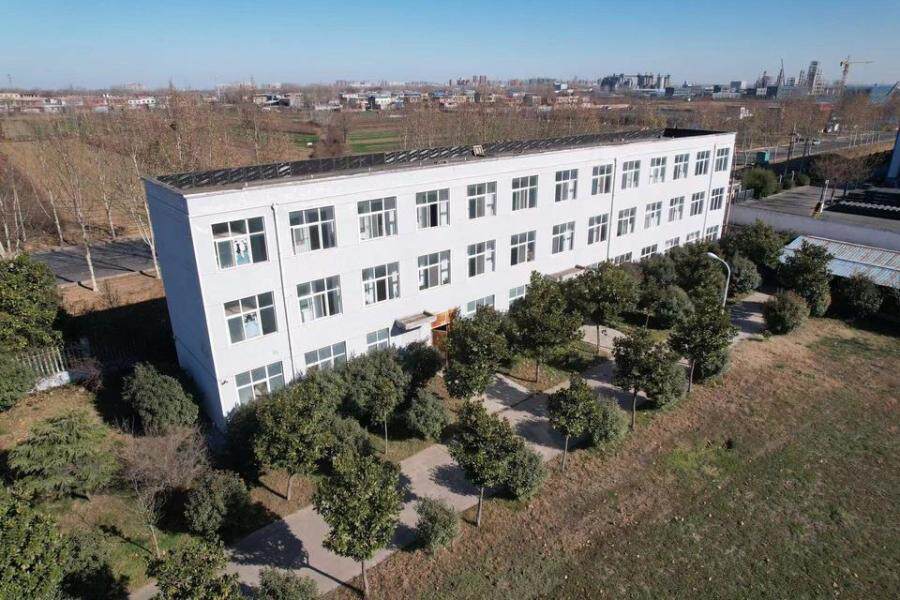 4月23日许昌市复合纤维科技公司名下的房屋电子设备家具苗木网络拍卖公告