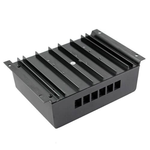 外贸款光伏发电太阳能控制器PWM12V24V80A太阳能发电控制器