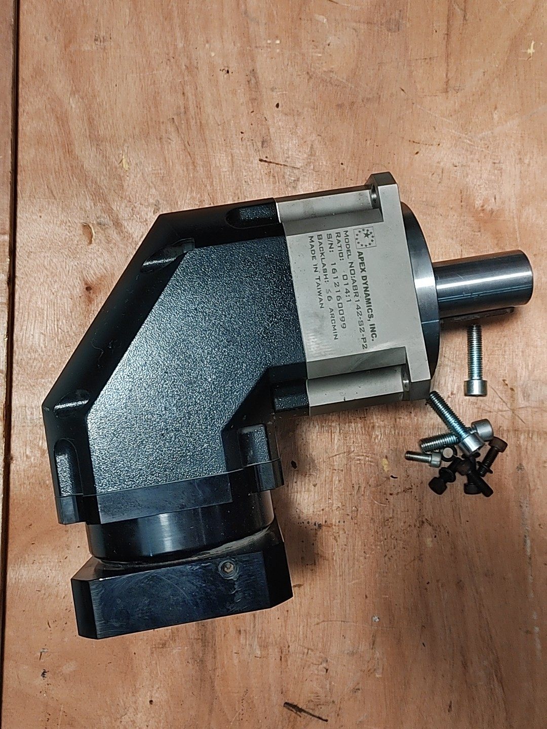 APEX精锐行星减速机，型号ABR142-S2-P2，速比1