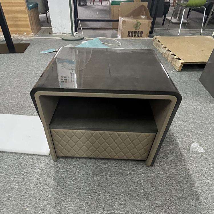 现代轻奢简约皮艺床头柜收纳储物床边柜客厅沙发边几港式家具东莞