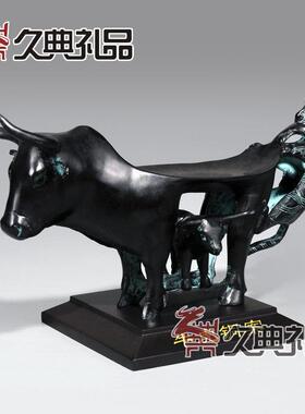 青铜工艺品，铜牛，铜虎，铜盒家庭办公饰品，领导会议开幕礼品