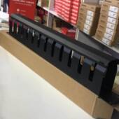 标准机柜专用 12档24口金属理线器 24口理线架 中性款