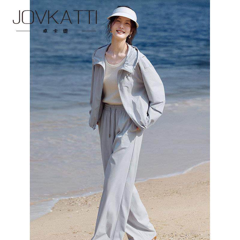 JOVKATTI春季新款户外风防晒时尚套装轻薄连帽外套+直筒裤两件套
