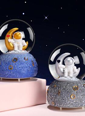 新款直销太空宇航员水晶球摆件星际太空人音乐盒彩光飘雪航天员八