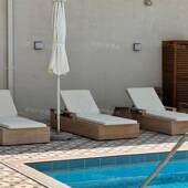 户外躺椅酒店会泳池别墅所民宿休滩闲庭院实木躺边床室躺椅外海沙