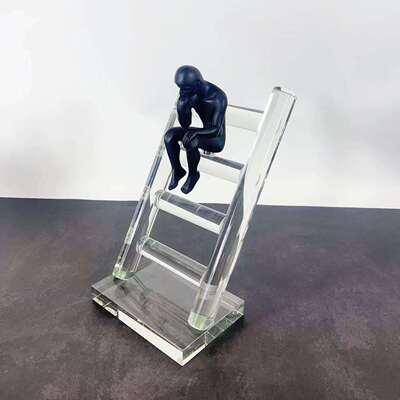 现代简约水晶玻璃脂楼梯思考者摆件书房卧室客厅玄关家居饰品