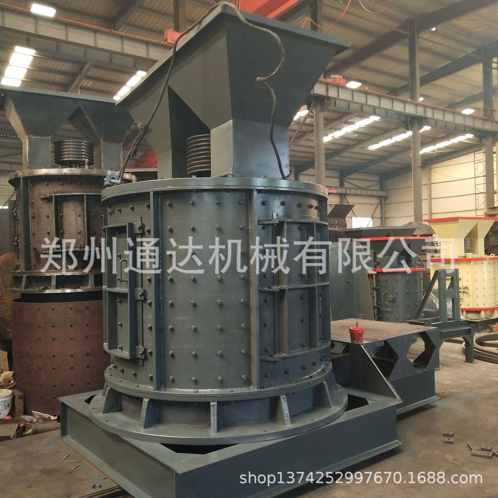 供应板锤河卵石制砂机时产100吨沙子粉碎机
