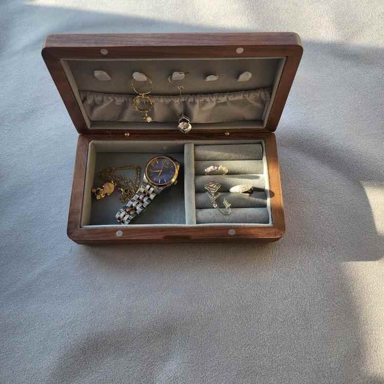 高档核饰盒实木精致天鹅收纳盒项炼绒耳环戒指创意覆古便携式首首