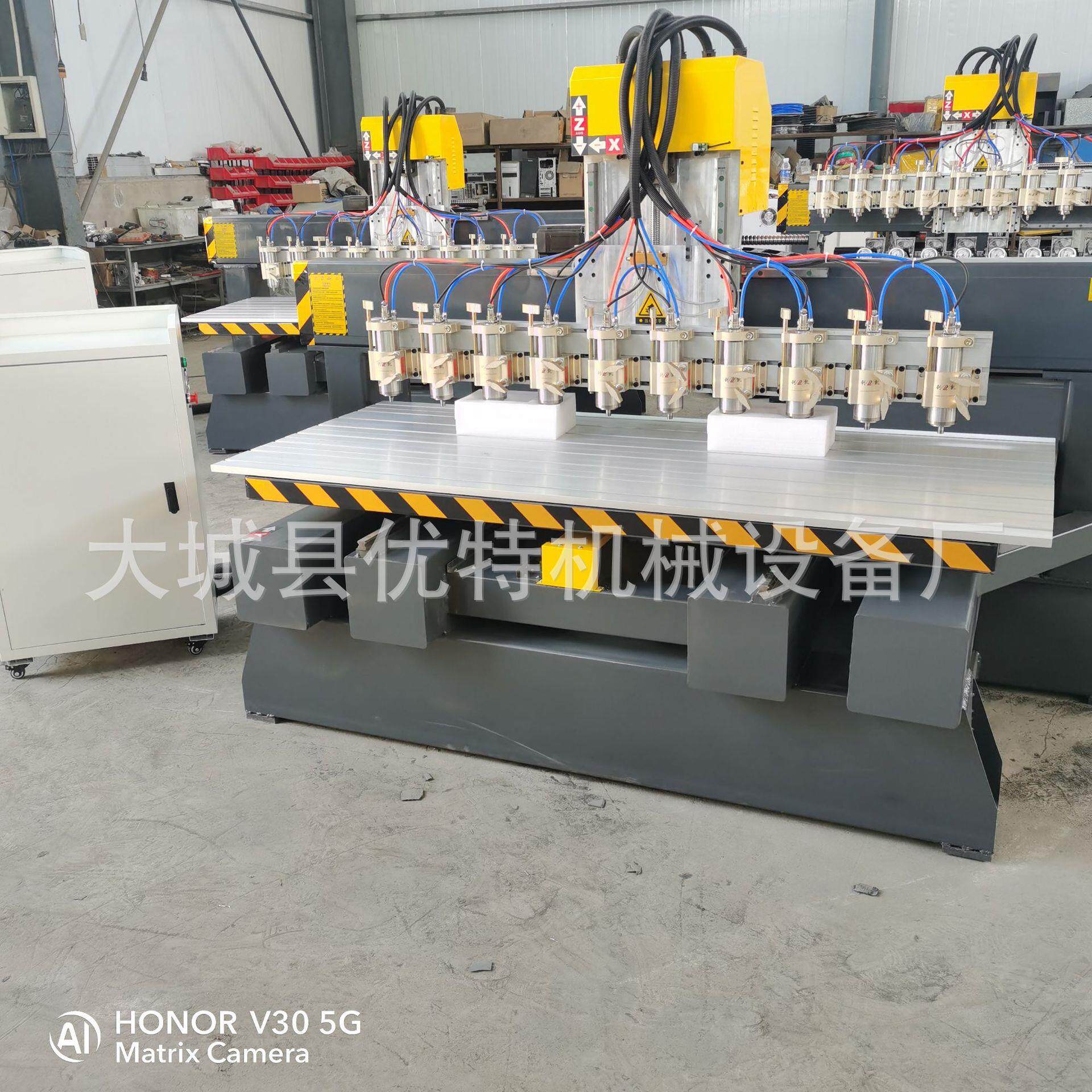 复合板胶合板数切割机1325浮雕镂空锯盘木工雕控机刻刻数控打孔雕