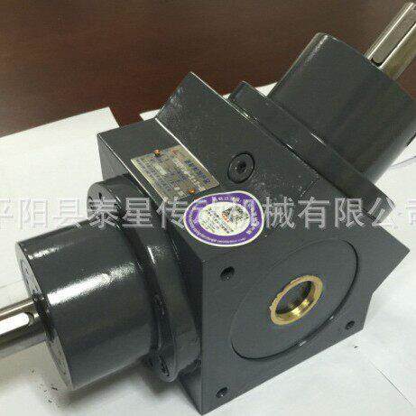 厂家直销供应135°135度HV系列螺旋锥伞齿轮换向器齿轮箱变速箱