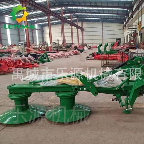 大型牧场拖拉机牵引后置割草机多功能多圆盘割草机双圆盘割草机