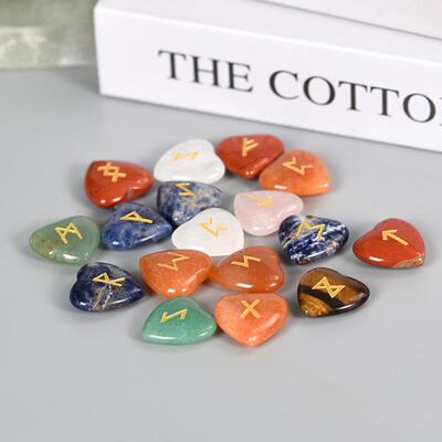 亚马逊欧美热销款25个天然水晶爱心卢恩字母如尼符文水晶石
