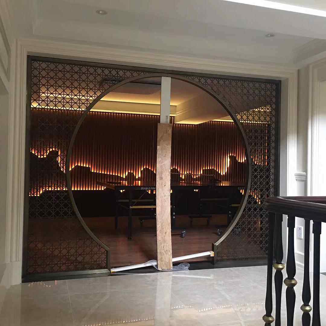 新中式月洞门不锈钢花格屏风隔断仿古月亮门镂空金属入户玄关装饰