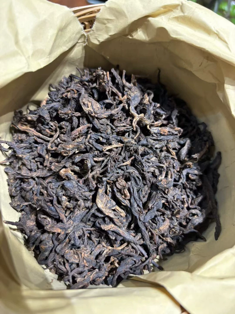 2013古樹熟茶，藤條古樹熟茶～藤條王400克一筐 普洱茶 BUASHOP普洱老茶