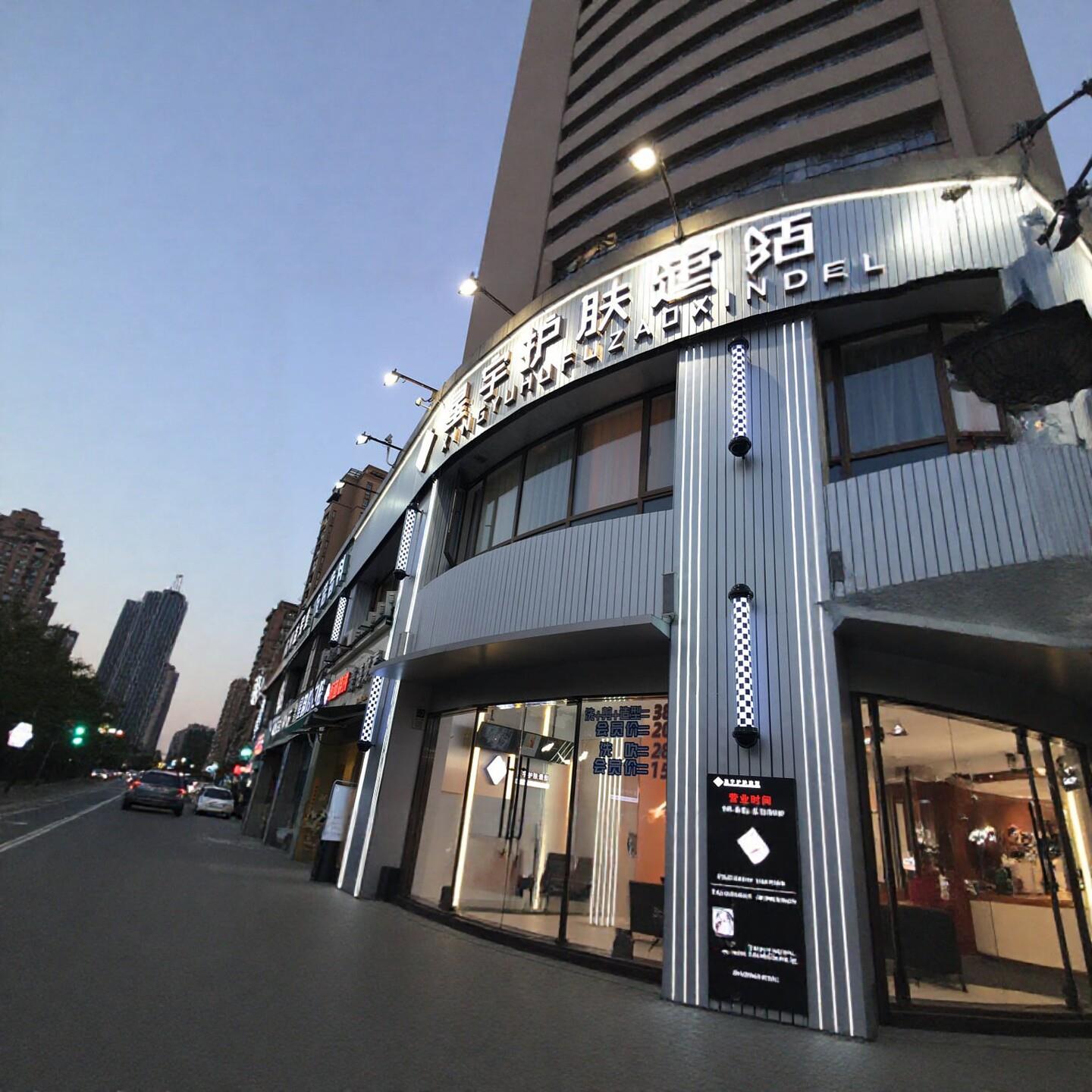 美发转灯led户外防水挂墙发廊标志灯挂壁旋转复古网红理髲店灯箱