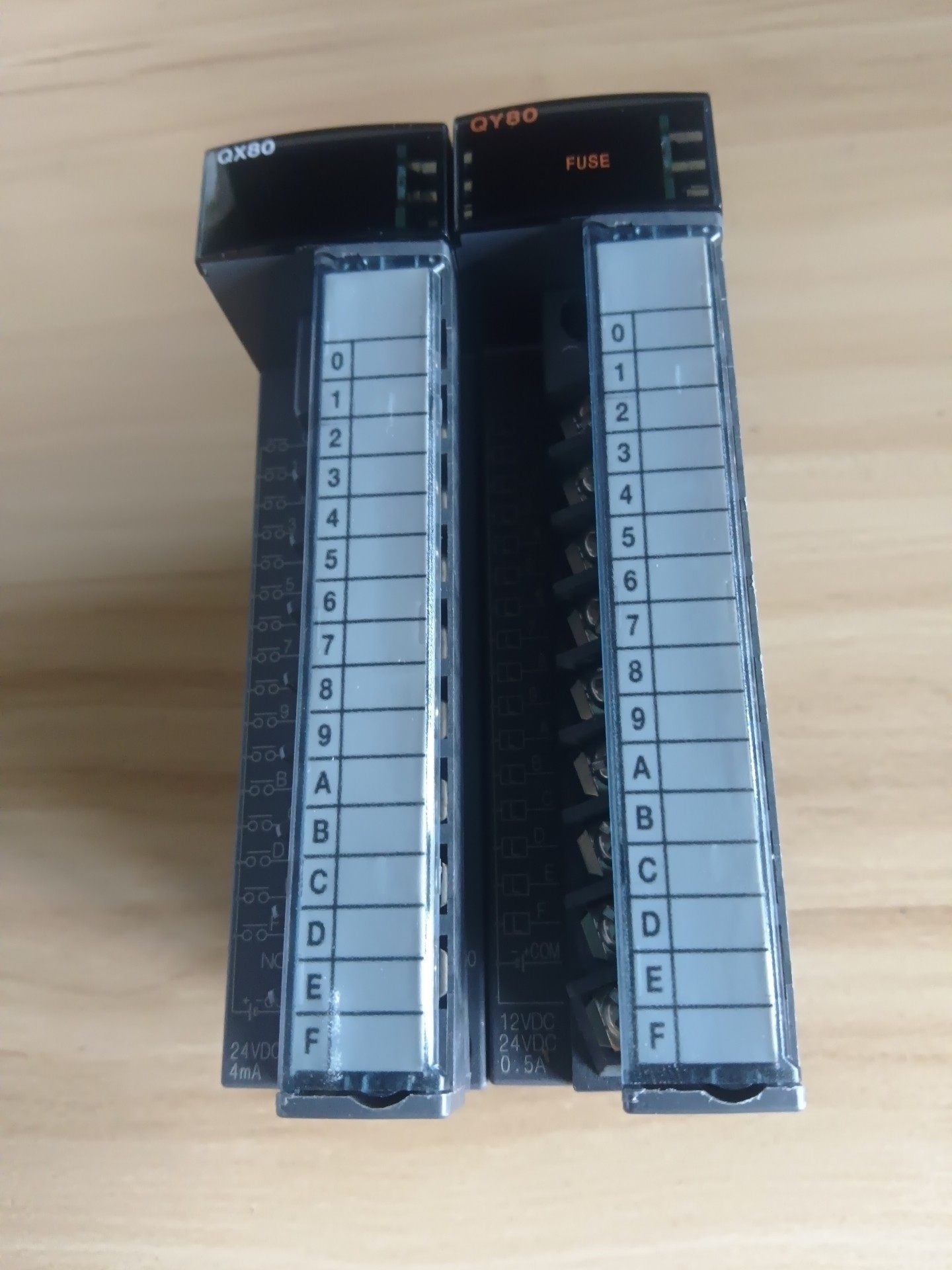 三菱 QX80 QY80 序号24三菱正品，实物图，功能正常