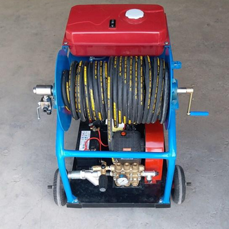 呼和浩特物业管道疏通机 地老鼠管道高压清洗机 管道油污冲洗机