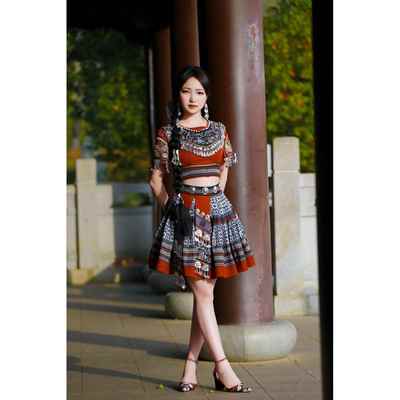 正品苗族服装少女数家民族服饰成人演出服土族舞蹈表套演服装