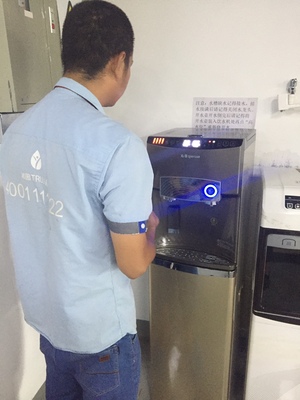 沁园RO反渗透纯水机怎么样？沁园和美的RO反渗透饮水机区别大吗