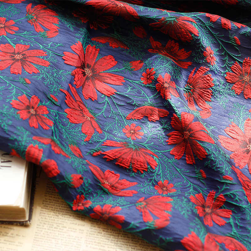 褶皱花裙重工布料色织箱包格桑暗红立体款浮雕提花织锦蓬蓬面料