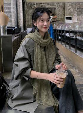 秋冬百搭披肩韩系复古绿色丝巾女外搭高级感透气褶皱长条氛1014k