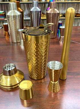 厂家供应不锈钢锤纹调酒杯700ml直身摇酒壶shaker cup调酒壶摇摇