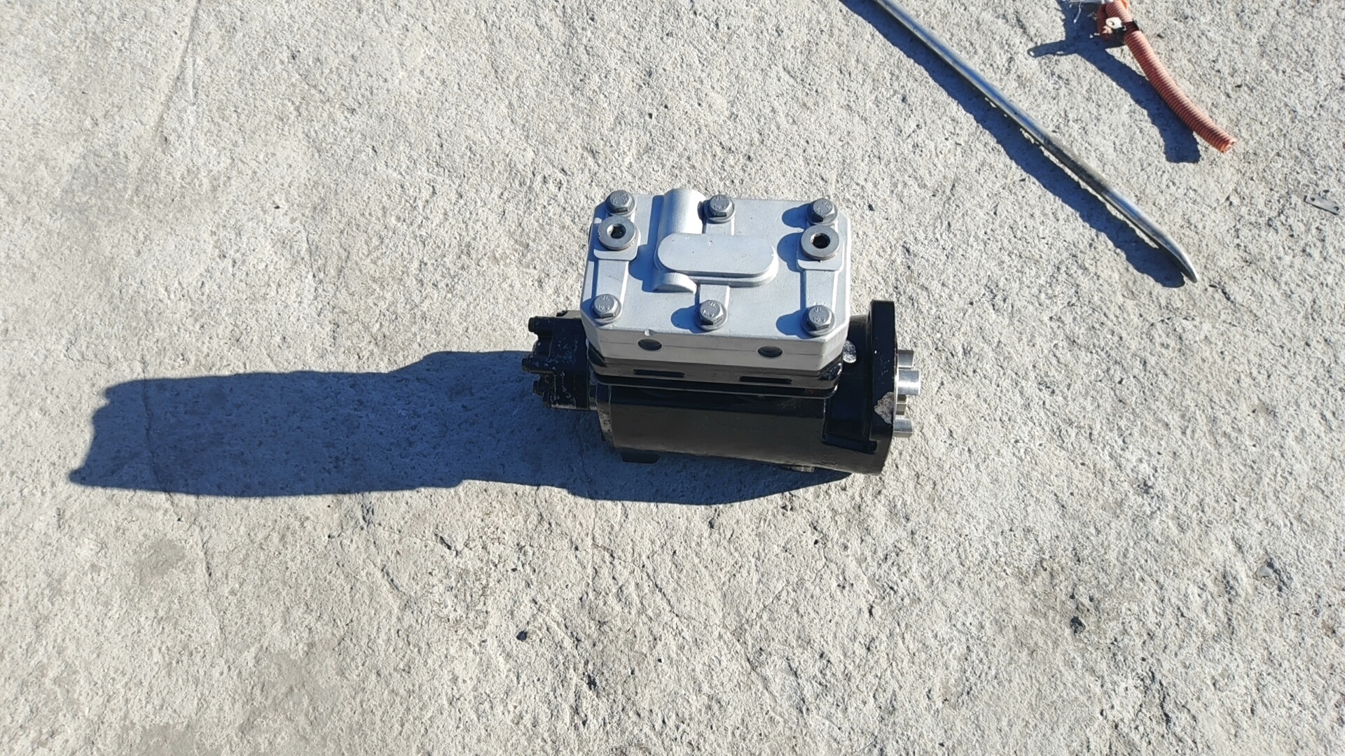 瑞立空压机泵头    4千瓦  双缸