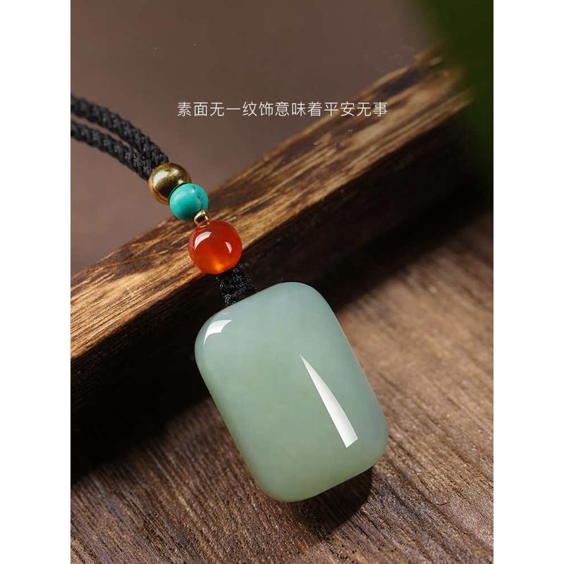 天然和田玉青白玉平安无事牌吊坠批发女款和田玉面包牌平安牌玉坠