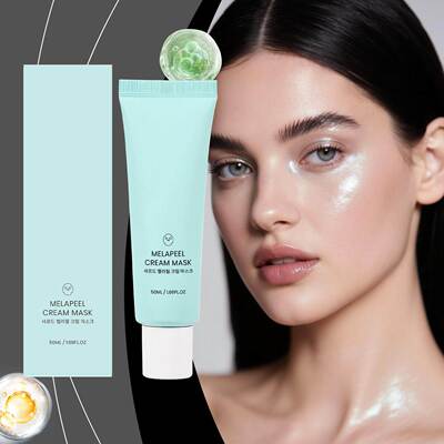 Radiant Peel-Off Mask - Gentle cleansing for clear, glowing