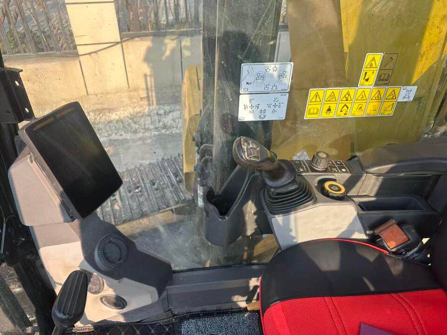 4月7日郑州再制造卡特320六缸高配挖掘机一辆网络拍卖公告