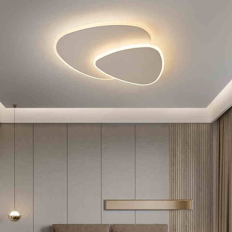 现代卧室吸顶灯简约个性心形儿童灯创意大气温馨浪漫房间LED 灯具